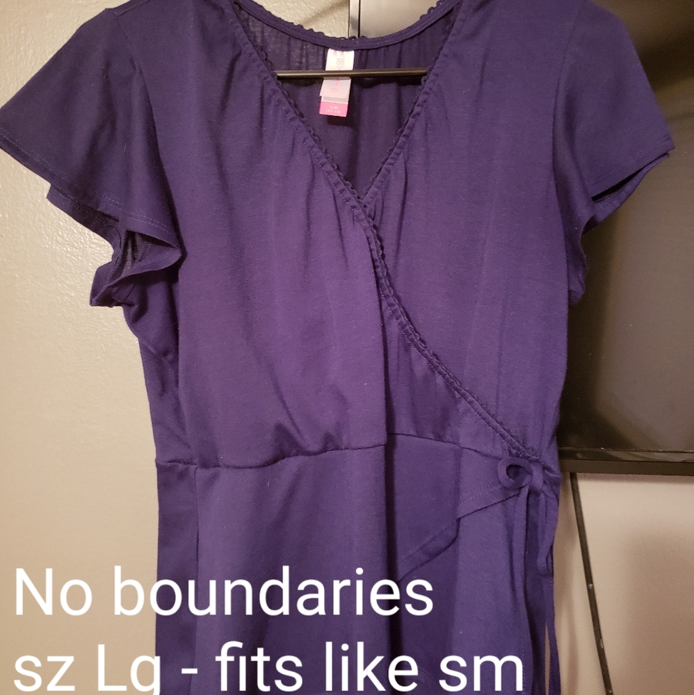 Size lg fits like a small